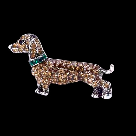 Sweet Silver and Green Dachshund Brooch - Picture 3 of 4